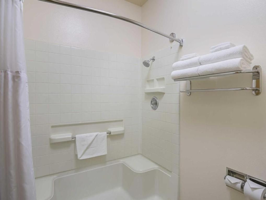 Quality Inn Fresno Yosemite Airport Exterior foto